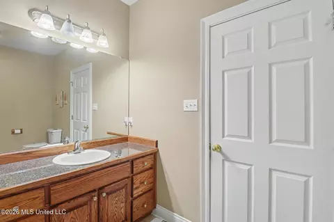 Bath - 25 Apache Dr, Picayune, MS 39466 photo 3 of 4