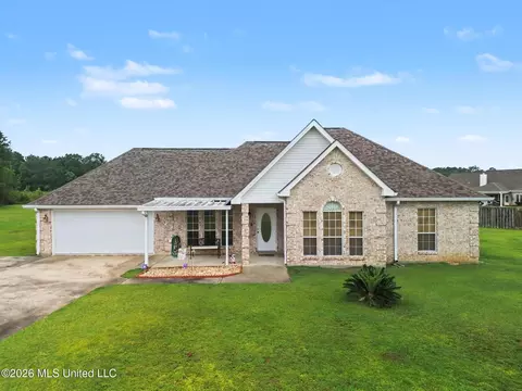 25 Apache Dr, Picayune, MS 39466