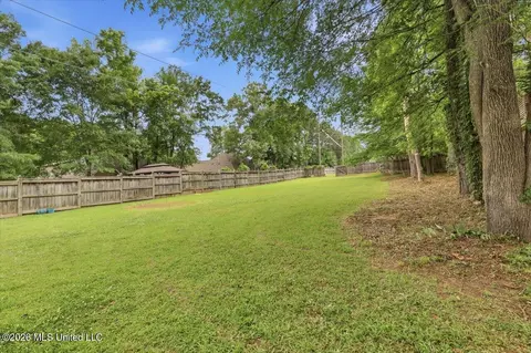 Exterior - 140 Spindlewood Dr, Madison, MS 39110 photo 6 of 7