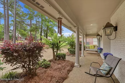 Exterior - 140 Spindlewood Dr, Madison, MS 39110 photo 3 of 7