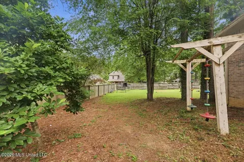 Exterior - 140 Spindlewood Dr, Madison, MS 39110 photo 5 of 7