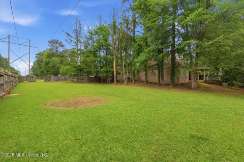 Exterior - 140 Spindlewood Dr, Madison, MS 39110 photo 7 of 7
