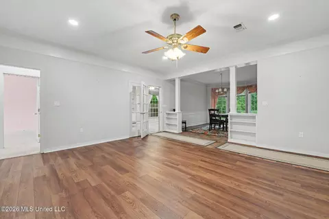 Living - 7881 Hilo Way, Diamondhead, MS 39525 photo 2 of 6