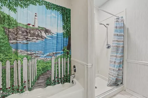 Bath - 7881 Hilo Way, Diamondhead, MS 39525 photo 2 of 3