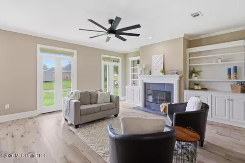 Living - 217 Pecan Cir, Brandon, MS 39042 photo 2 of 2