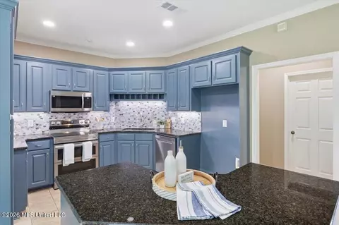 Kitchen - 217 Pecan Cir, Brandon, MS 39042 photo 1 of 3