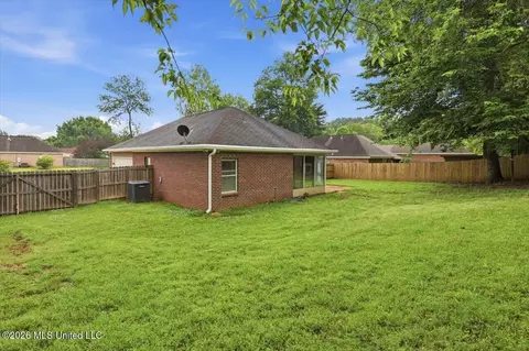 Exterior - 217 Pecan Cir, Brandon, MS 39042 photo 4 of 5