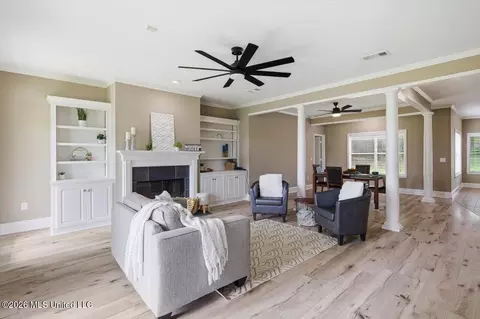Living - 217 Pecan Cir, Brandon, MS 39042 photo 1 of 2
