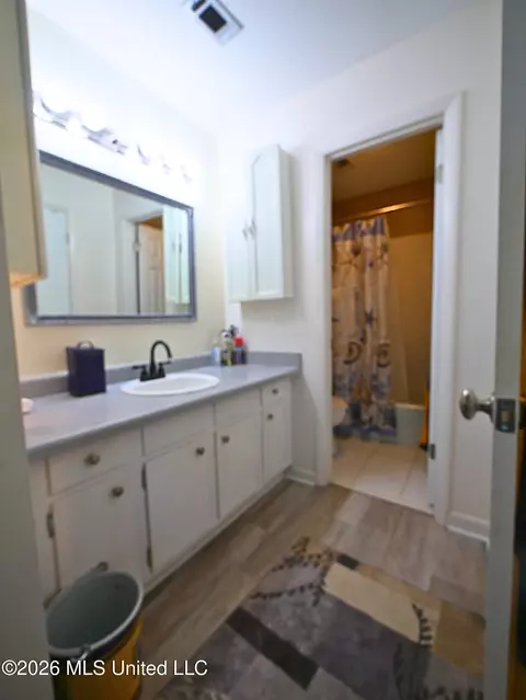 Bath - 6837 Hilo St, Diamondhead, MS 39525 photo 1 of 1