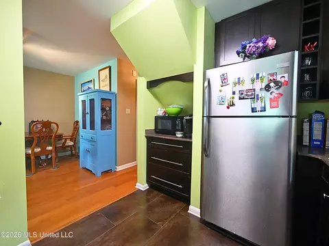 Kitchen - 6837 Hilo St, Diamondhead, MS 39525 photo 3 of 4