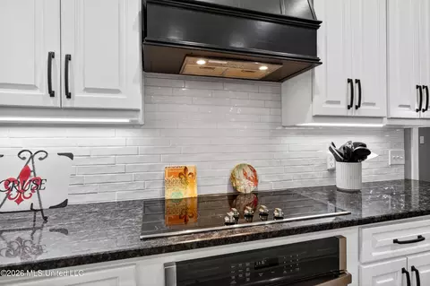 Kitchen - 49 Whistlestop, Sumrall, MS 39482 photo 8 of 9