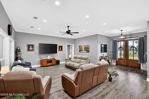 Entry Way - 49 Whistlestop, Sumrall, MS 39482 photo 3 of 5