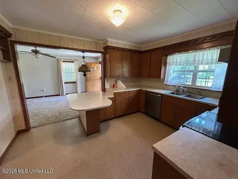 Kitchen - 3100 River Ridge Rd, Summit, MS 39666 photo 4 of 4