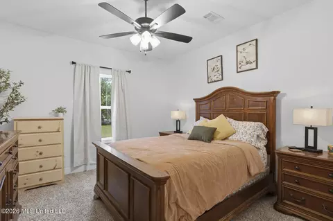 Bedroom - 111 Colebrooke Cv, Florence, MS 39073 photo 4 of 4