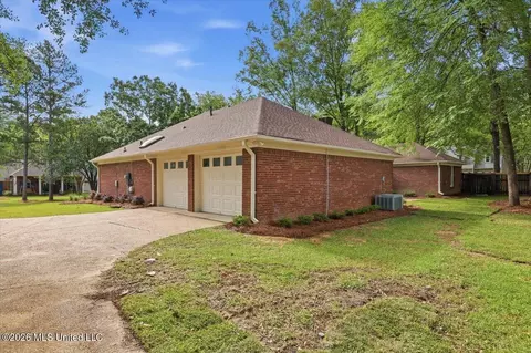Exterior - 427 Autumn Oak Dr, Madison, MS 39110 photo 12 of 12