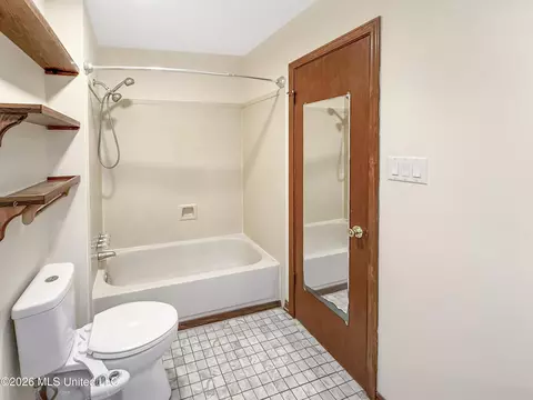 Bath - 2 Chloe Ct, Long Beach, MS 39560 photo 3 of 5