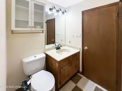 Bath - 2 Chloe Ct, Long Beach, MS 39560 photo 4 of 5