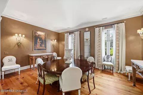 Dining - 2135 Eastover Dr, Jackson, MS 39211 photo 1 of 3