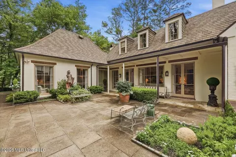 Exterior - 2135 Eastover Dr, Jackson, MS 39211 photo 7 of 13