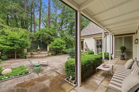 Exterior - 2135 Eastover Dr, Jackson, MS 39211 photo 10 of 13