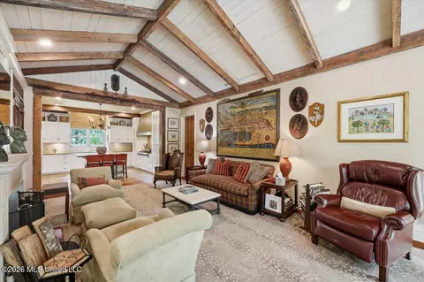 Living - 2135 Eastover Dr, Jackson, MS 39211 photo 4 of 7