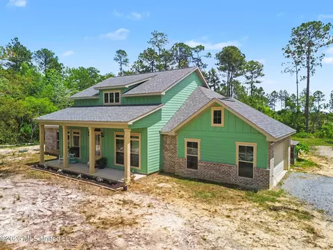 9108 Old Fort Bayou Rd, Vancleave, MS 39565