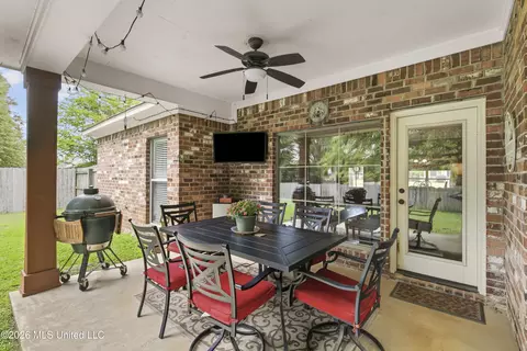 Exterior - 137 Creekside Dr, Canton, MS 39046 photo 8 of 13