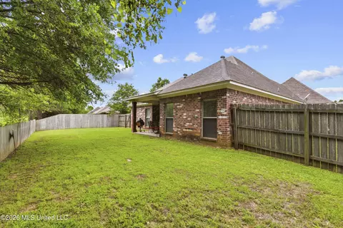 Exterior - 137 Creekside Dr, Canton, MS 39046 photo 12 of 13