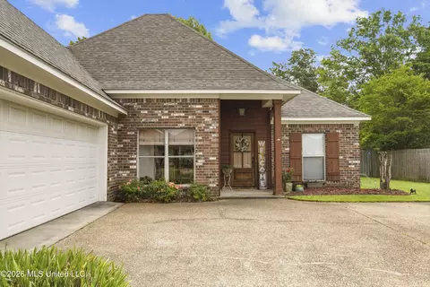 Exterior - 137 Creekside Dr, Canton, MS 39046 photo 4 of 13