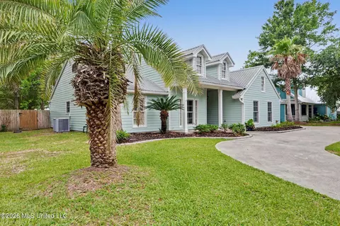 179 Blue Heron Cv, Waveland, MS 39576