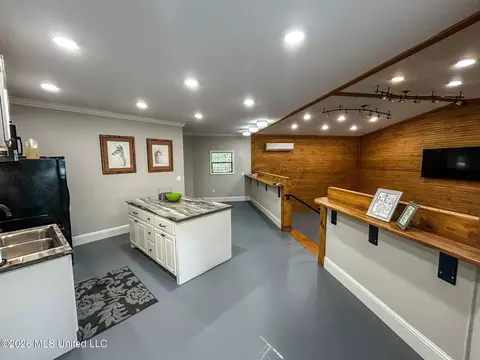 Kitchen - 503 E Government St, Brandon, MS 39042 photo 5 of 6