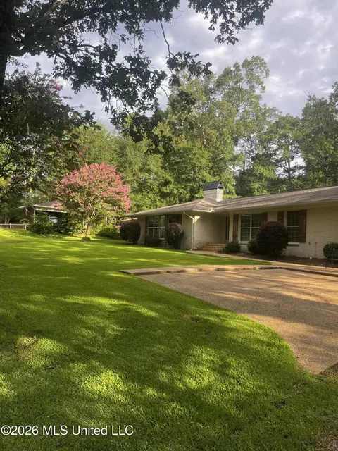 Exterior - 503 E Government St, Brandon, MS 39042 photo 11 of 12