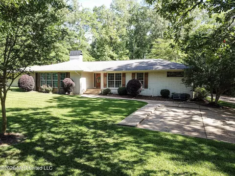 503 E Government St, Brandon, MS 39042