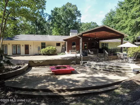 Exterior - 503 E Government St, Brandon, MS 39042 photo 4 of 9
