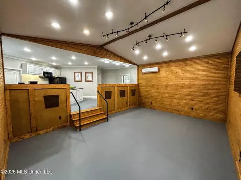 Other - 503 E Government St, Brandon, MS 39042 photo 4 of 5
