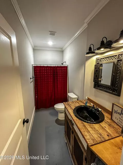 Bath - 503 E Government St, Brandon, MS 39042 photo 8 of 8