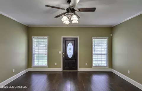 Living - 1229 Crossview Ct, Brandon, MS 39042 photo 1 of 4