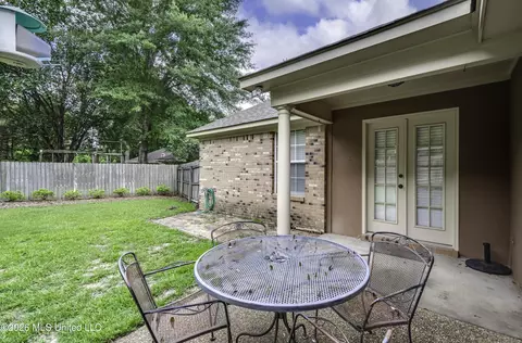Exterior - 1229 Crossview Ct, Brandon, MS 39042 photo 3 of 6