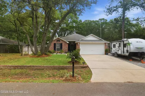 1426 Porpoise St, Ocean Springs, MS 39564