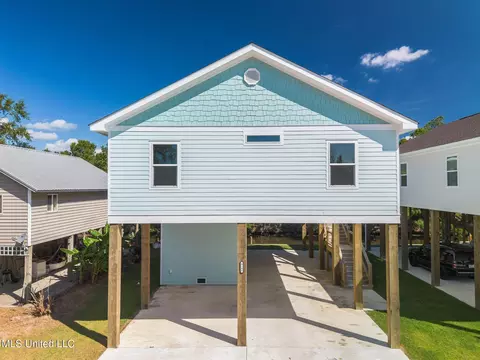 4146 20th Ave, Bay Saint Louis, MS 39520