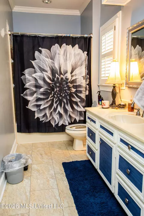 Bath - 5471 River Thames Pl, Jackson, MS 39211 photo 1 of 4