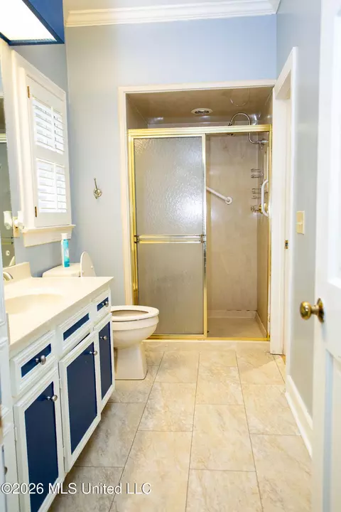 Bath - 5471 River Thames Pl, Jackson, MS 39211 photo 4 of 4