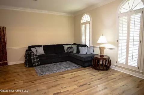 Living - 5471 River Thames Pl, Jackson, MS 39211 photo 2 of 2