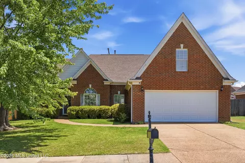 7452 Acree Ln, Olive Branch, MS 38654