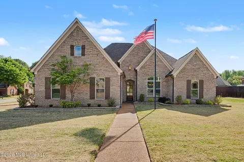 6826 Monica Ln, Olive Branch, MS 38654