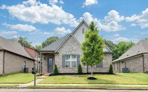 6230 Arlington Ln, Olive Branch, MS 38654