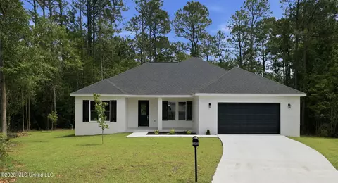 12470 Pineridge Ct, Gulfport, MS 39503