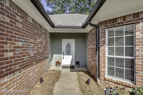 Other - 138 Chestnut Dr, Brandon, MS 39047 photo 1 of 9