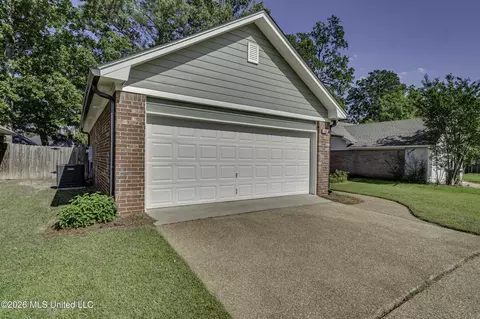 Other - 138 Chestnut Dr, Brandon, MS 39047 photo 2 of 9