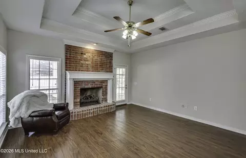 Living - 138 Chestnut Dr, Brandon, MS 39047 photo 3 of 5